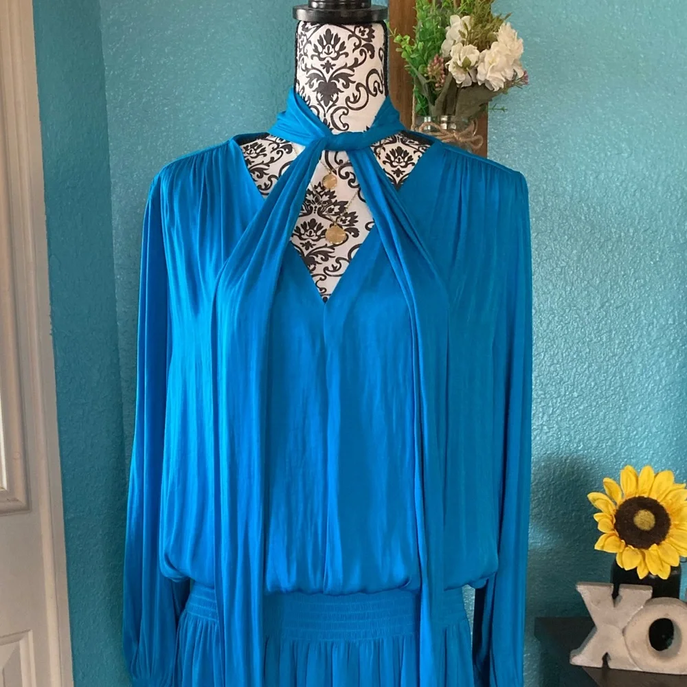 ALFANI | NWT Modern Wave Long Sleeve V-Neck Dress - Picture 3 of 11